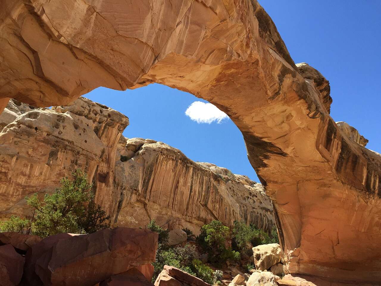 where to stay near capitol reef national park